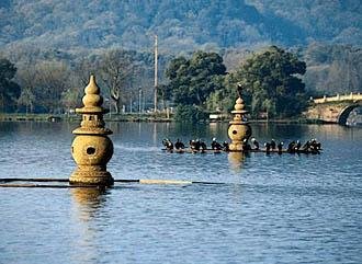 纯音乐 -《情牵西子湖"西湖十景"》(attach to the xizi lake)中国第